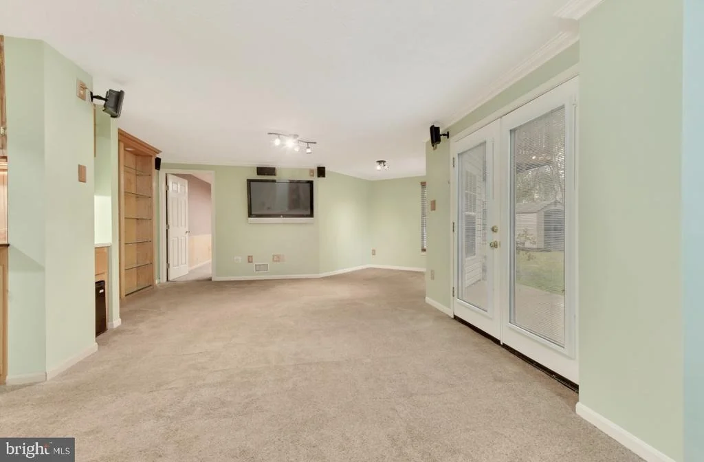 Photo of 620 ANGELWING LANE