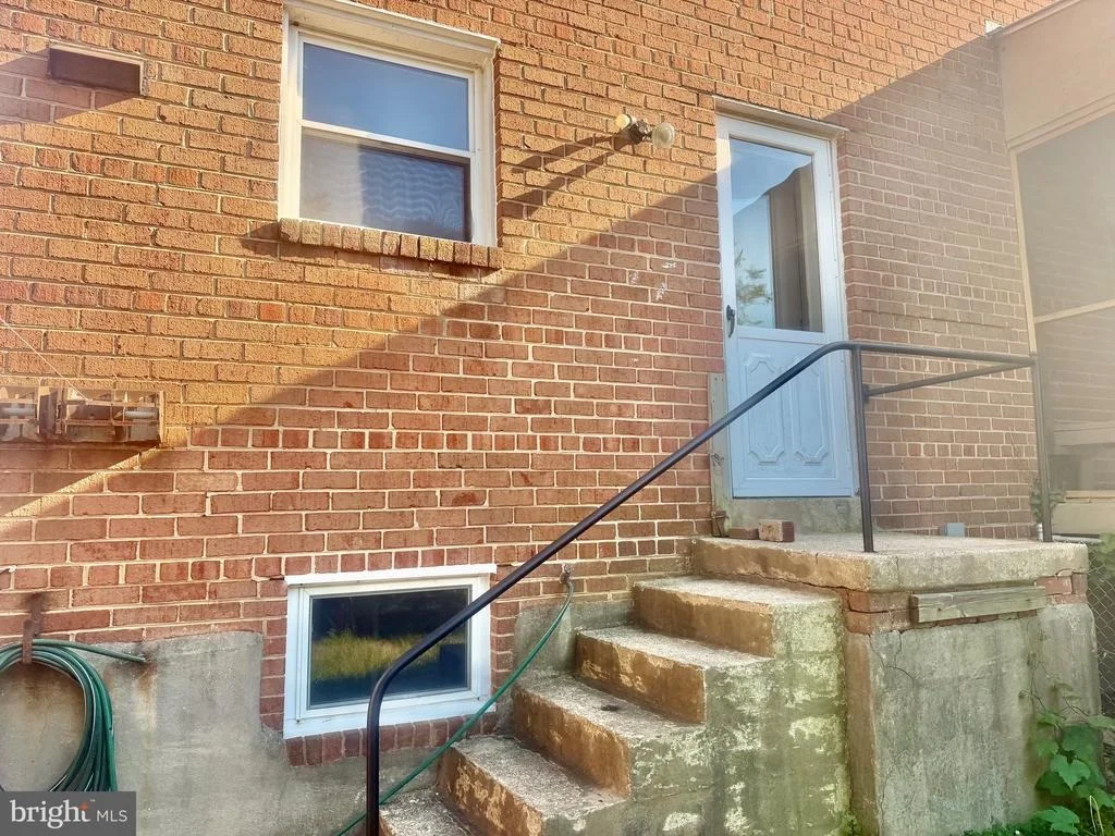 Photo of 6212 CARTERS LANE