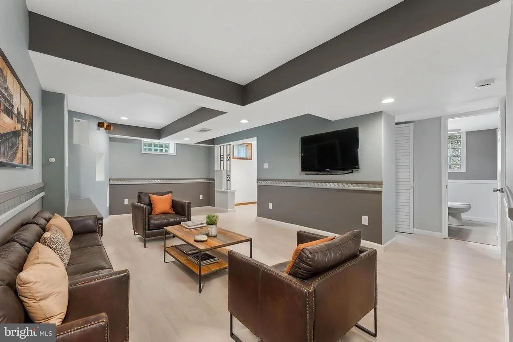 Photo of 8816 SAUNDERS LANE