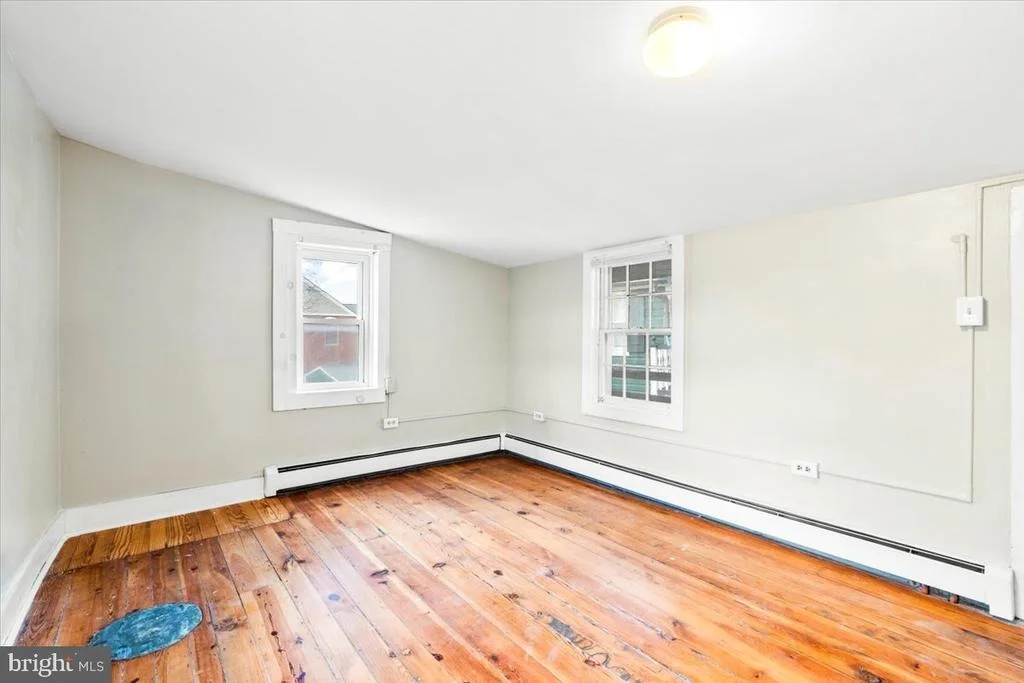 Photo of 129 W 5TH STREET