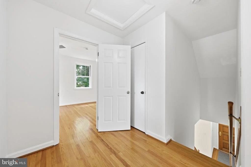 Photo of 412 CARROLL PARKWAY