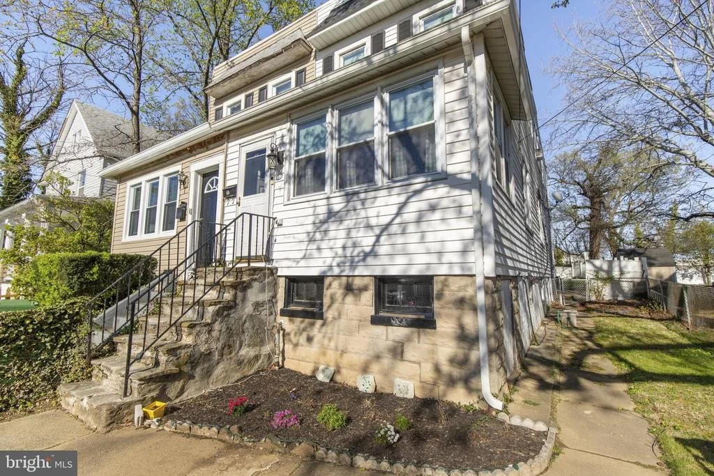 Photo of 6421 CEDONIA AVENUE