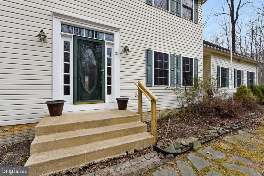 Photo of 32 CASCADE LANE