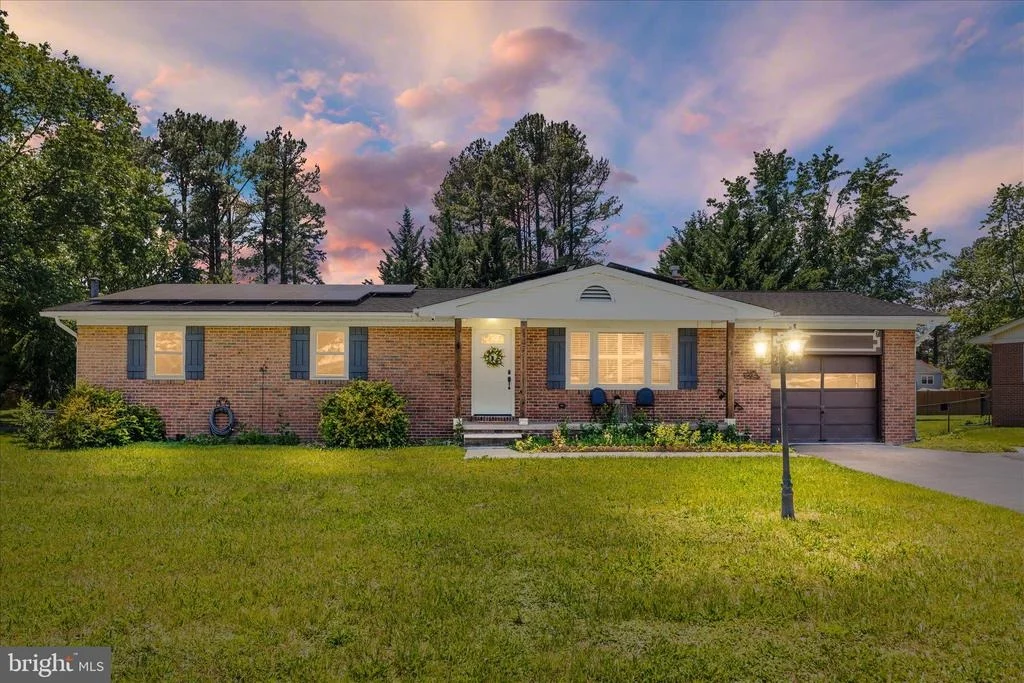 Photo of 224 FREDERICKTOWNE DRIVE