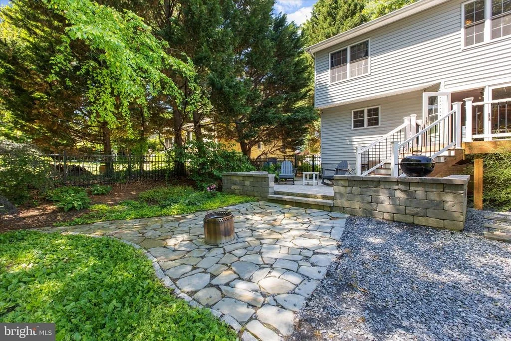 Photo of 102 BREWER AVENUE