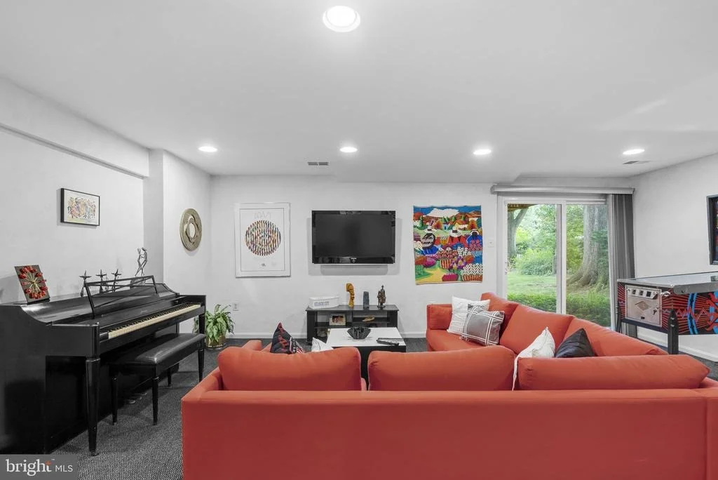 Photo of 5820 MAGIC MOUNTAIN DRIVE