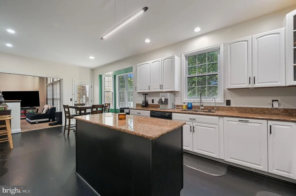 Photo of 32 RIDGEWAY CIRCLE