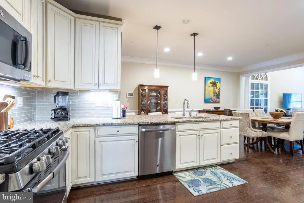 Photo of 6486 PARK FOREST CIRCLE
