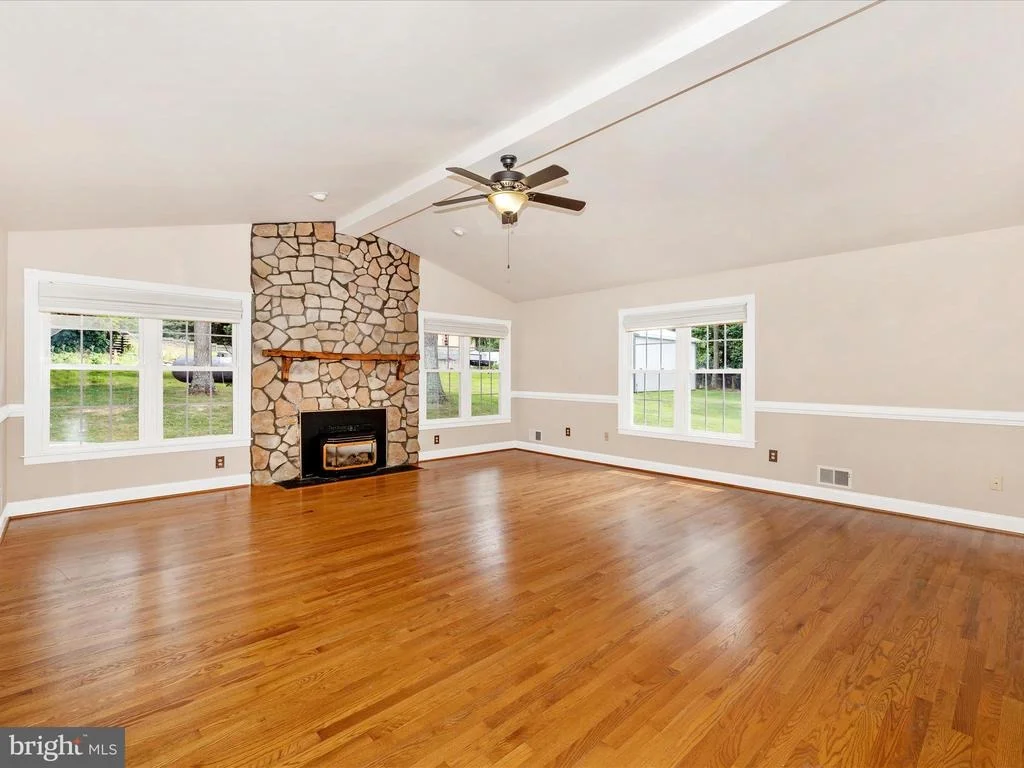 Photo of 6047 QUINN ROAD