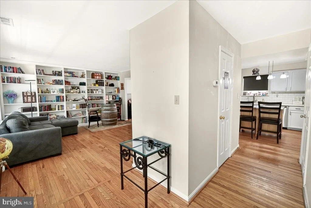 Photo of 3847 HOLLY DRIVE
