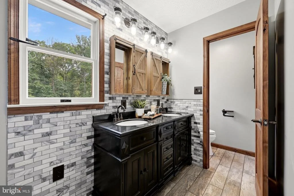 Photo of 210 JACKSON DRIVE