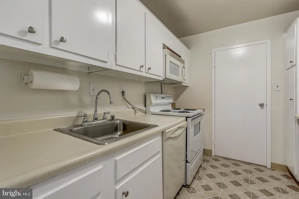 Photo of Unit 1208 at 9701 FIELDS ROAD