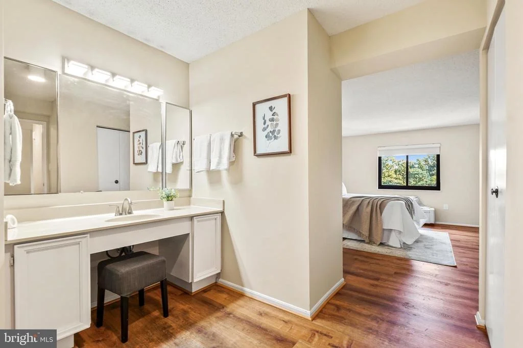 Photo of Unit 3621 at 15115 INTERLACHEN DRIVE