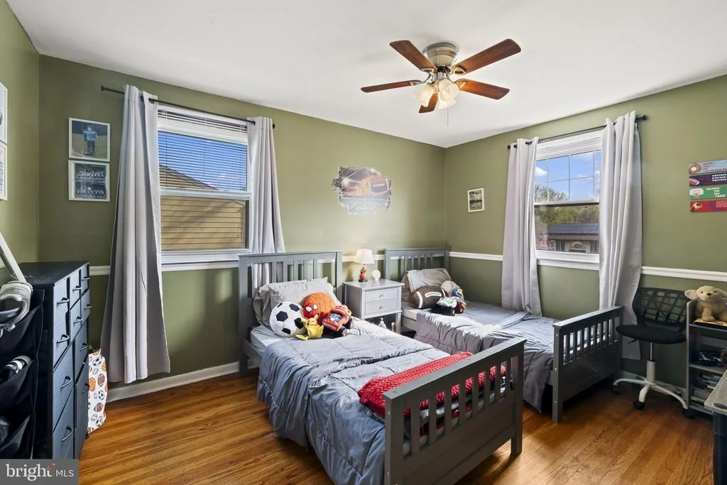 Photo of 111 E HEMMINGS WAY