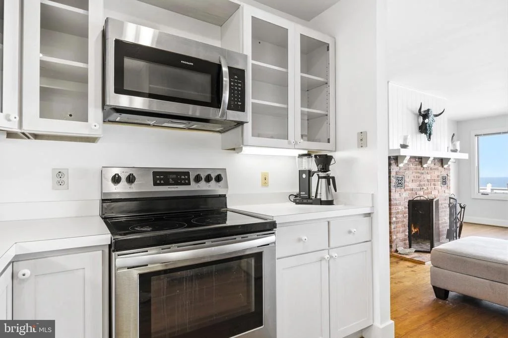 Photo of 5424 BEACH DRIVE