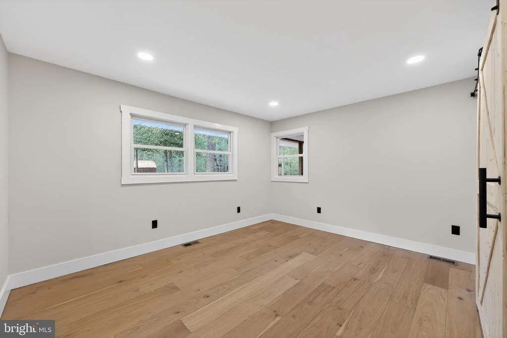 Photo of 113 W CENTENNIAL DRIVE