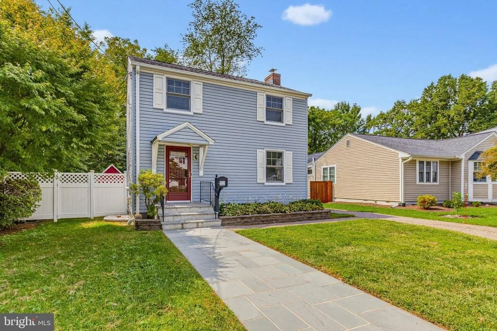 Photo of 717 MAPLETON ROAD