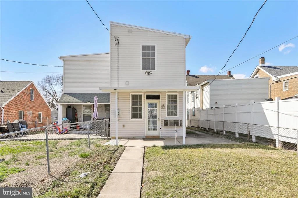 Photo of 1024 POPE AVENUE