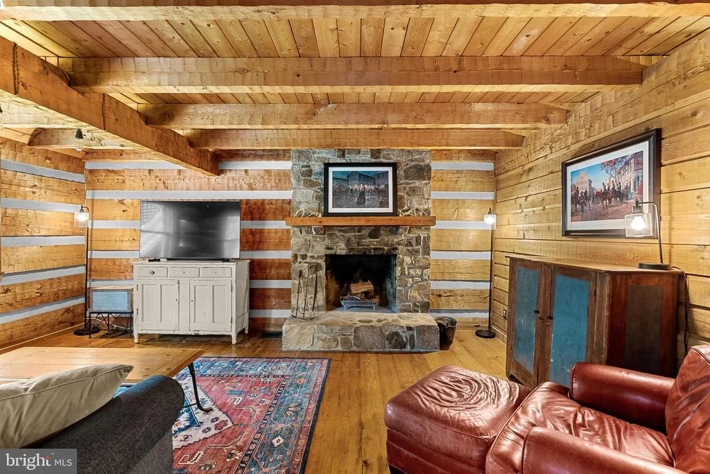 Photo of 1263 FROGTOWN ROAD