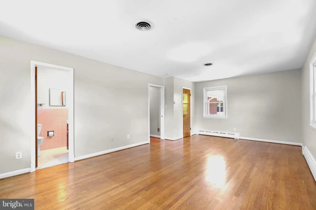 Photo of 18015 MUNCASTER ROAD
