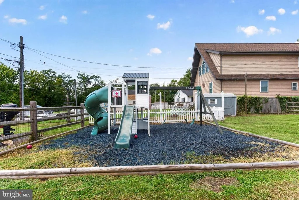 Photo of 3704 EDGEWATER PLACE