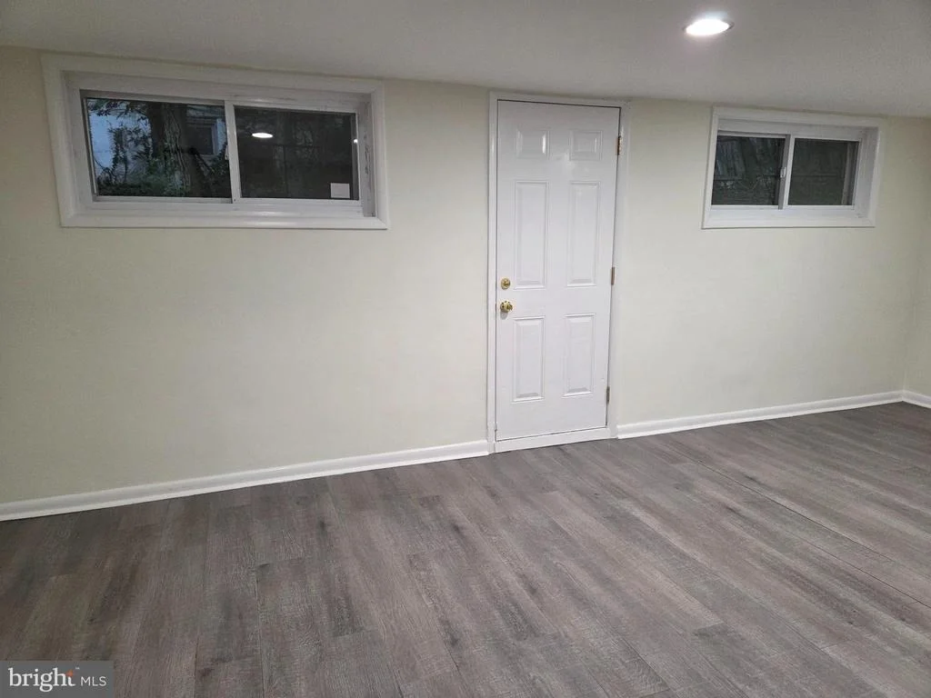 Photo of 5912 WINNER AVENUE