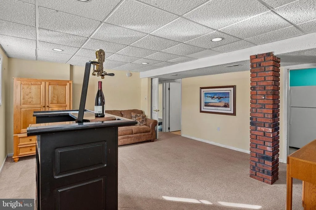Photo of 982 HIGHPOINT DRIVE