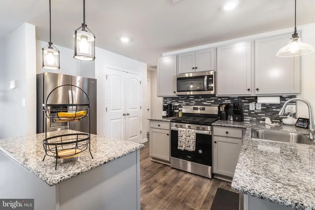 Photo of 142 POND VIEW LANE