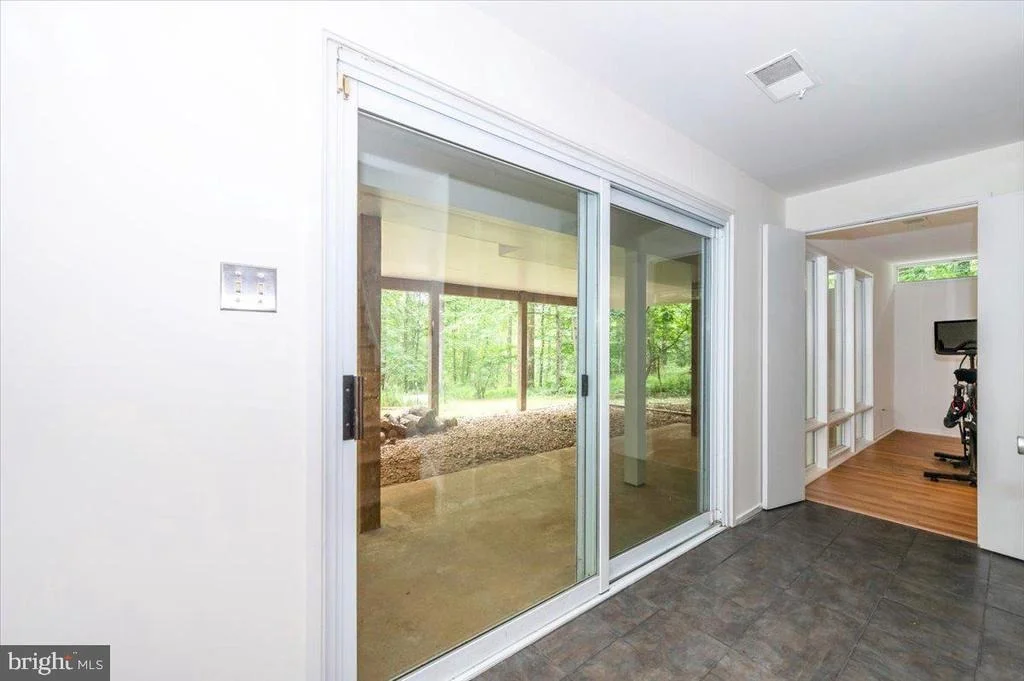 Photo of 9441 HOLBROOK