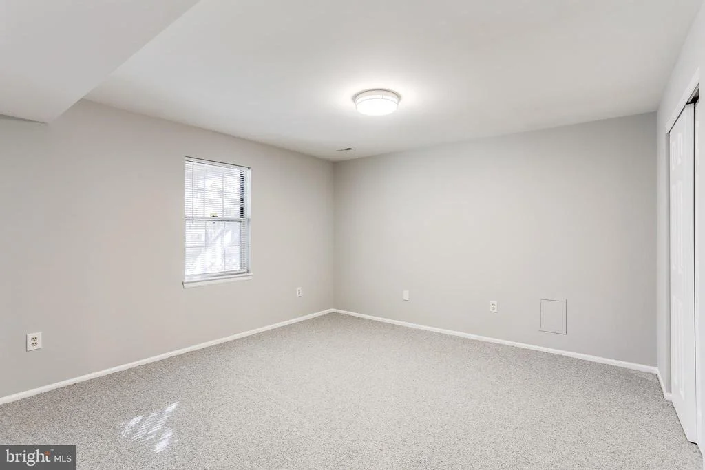 Photo of 8635 STONECUTTER ROAD