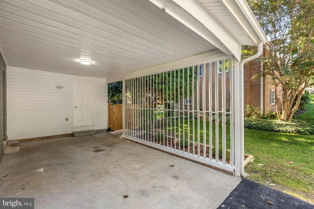 Photo of 6815 REYNARD DRIVE