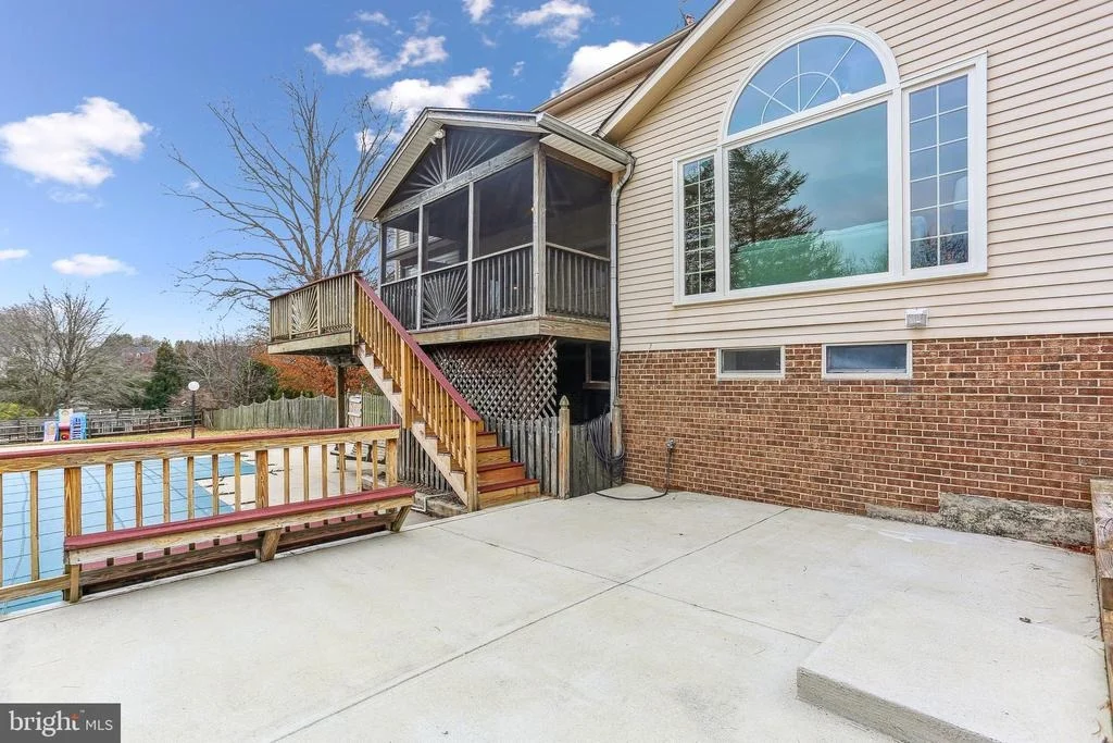 Photo of 9409 THORNEDIKE DRIVE