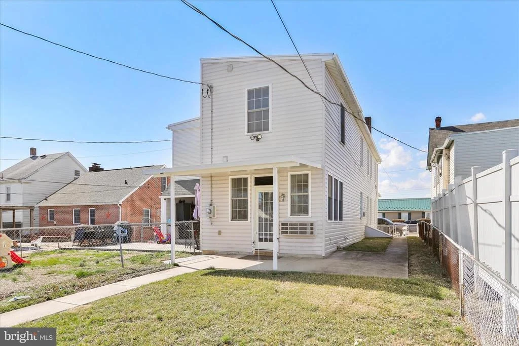 Photo of 1024 POPE AVENUE