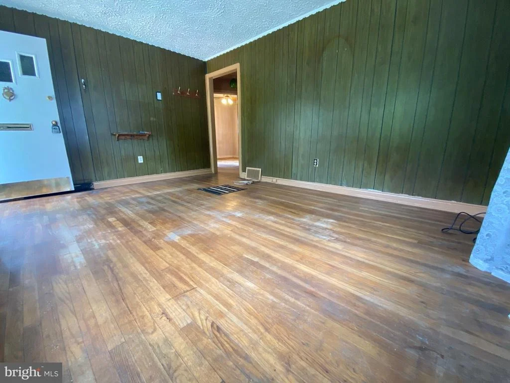 Photo of 4512 FURMAN ROAD