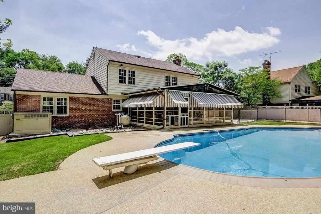Photo of 2605 VILLAGE LANE