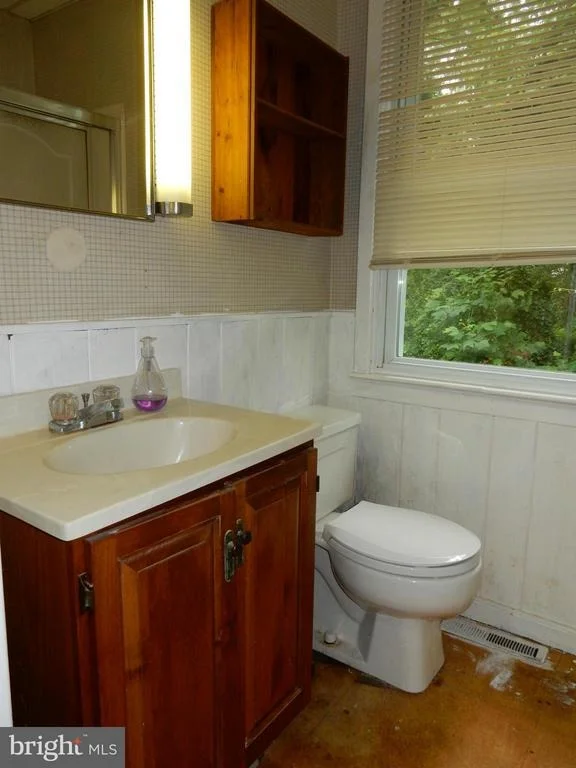 Photo of 1131 PARRISH DRIVE