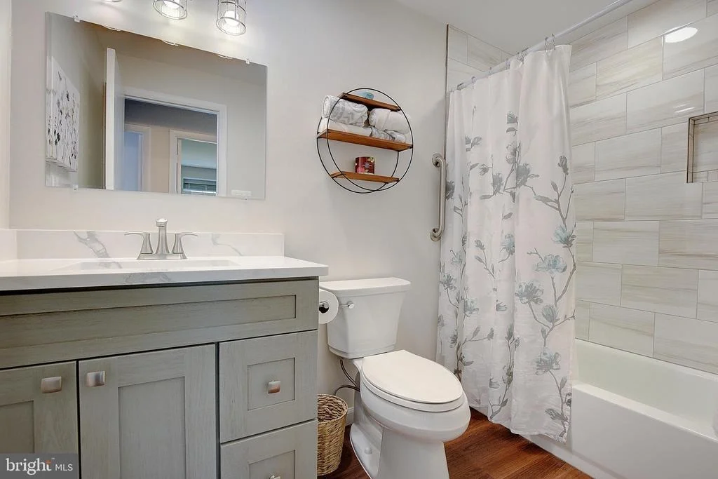 Photo of 5304 DORIS DRIVE
