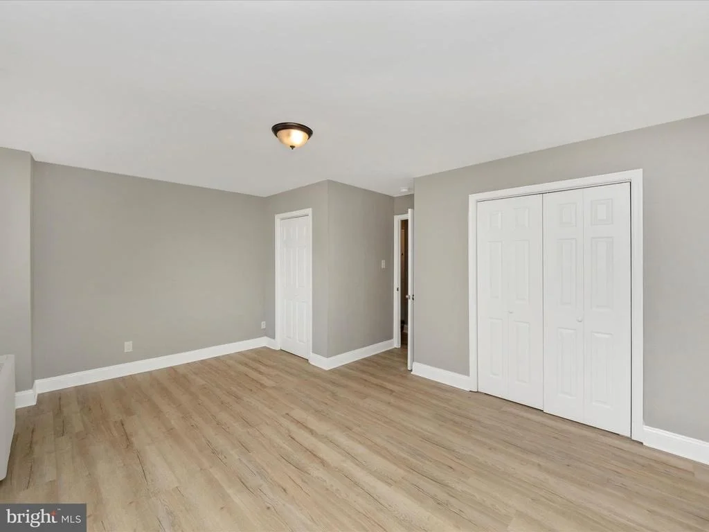 Photo of Unit 417 at 8601 MANCHESTER ROAD