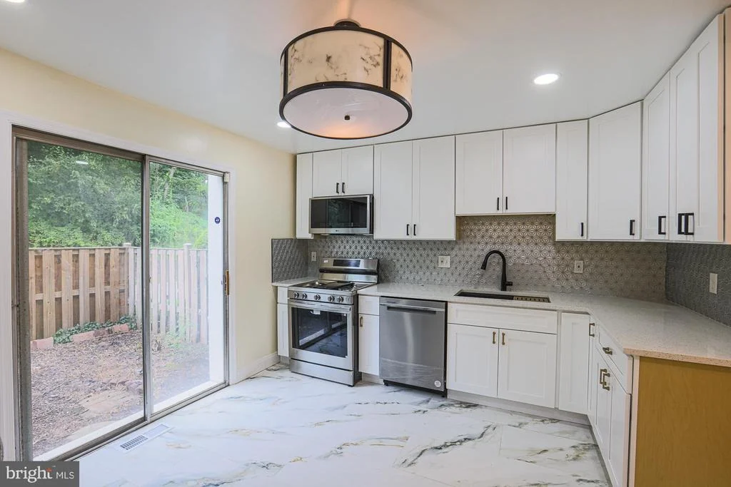 Photo of 1906 GREENHAVEN DRIVE