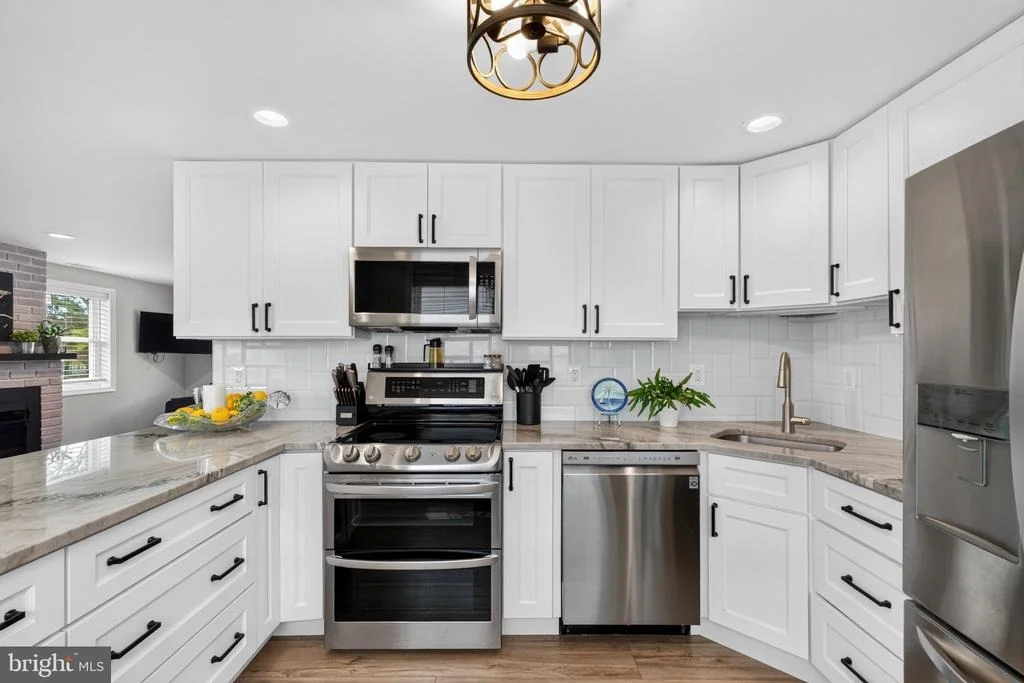 Photo of 2125 MAPLE ROAD