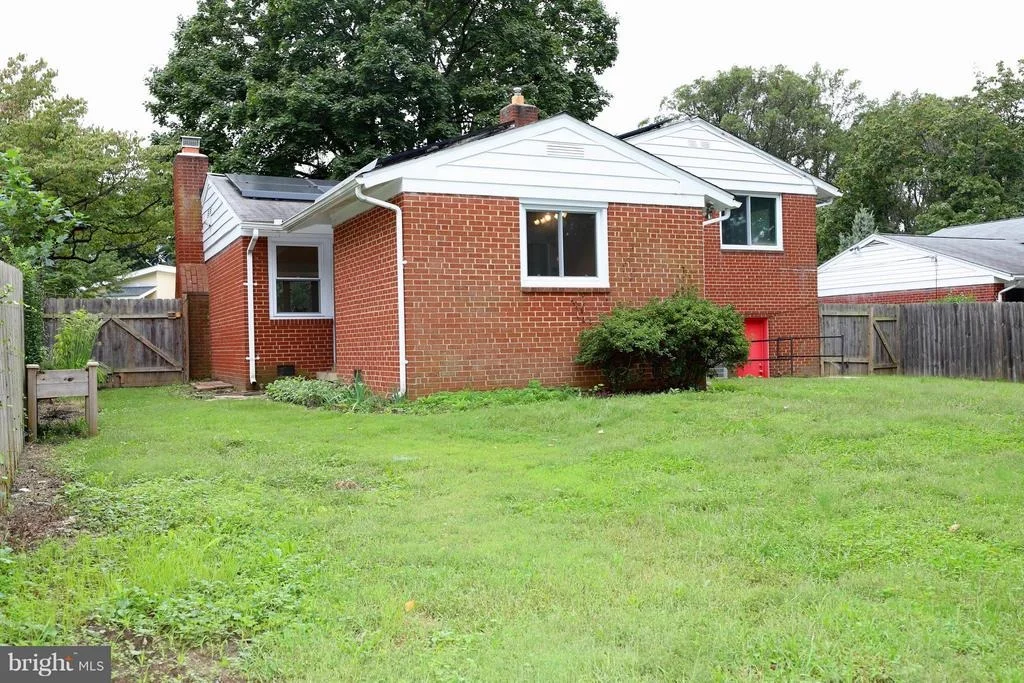 Photo of 13105 HOLDRIDGE ROAD