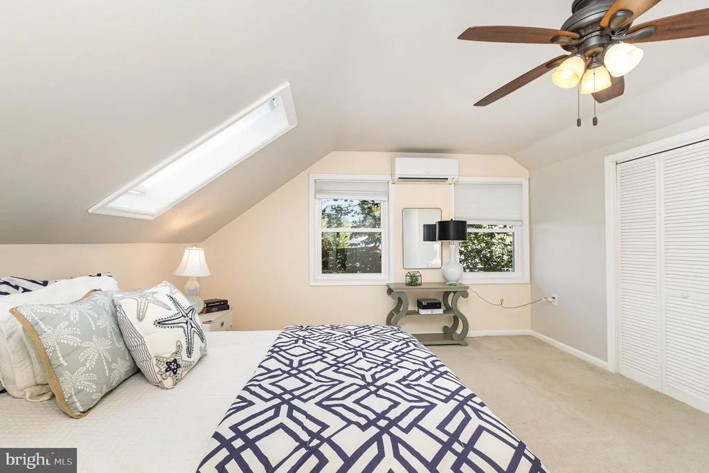 Photo of 2033 SHORE DRIVE