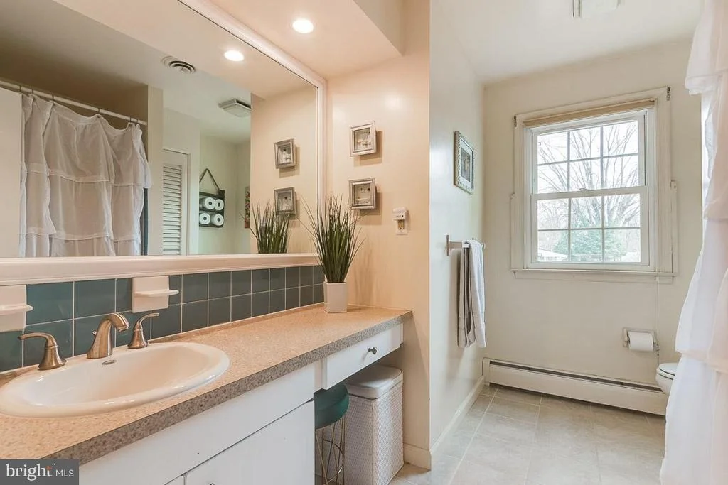 Photo of 9702 LONGVIEW DRIVE