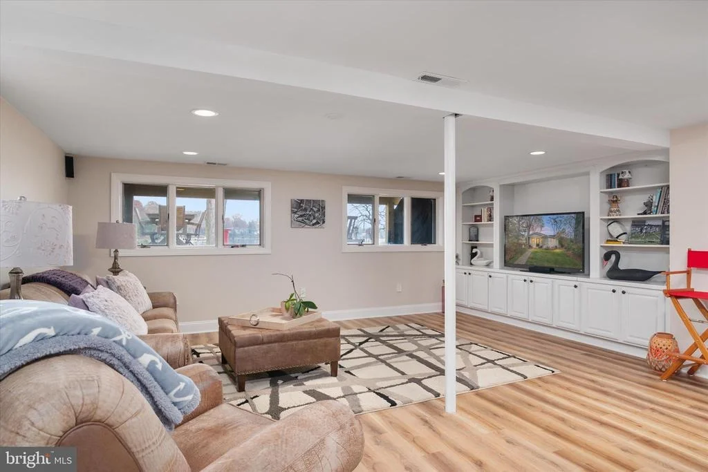 Photo of 394 NORTH DRIVE
