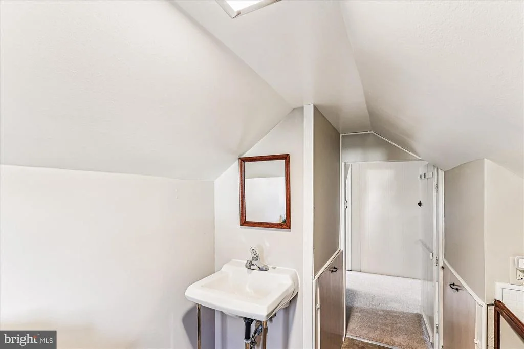 Photo of 306 JOHN AVENUE
