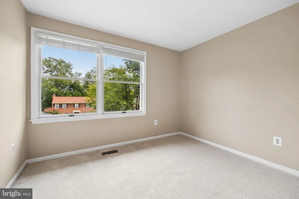 Photo of 15922 EDGEWOOD DRIVE
