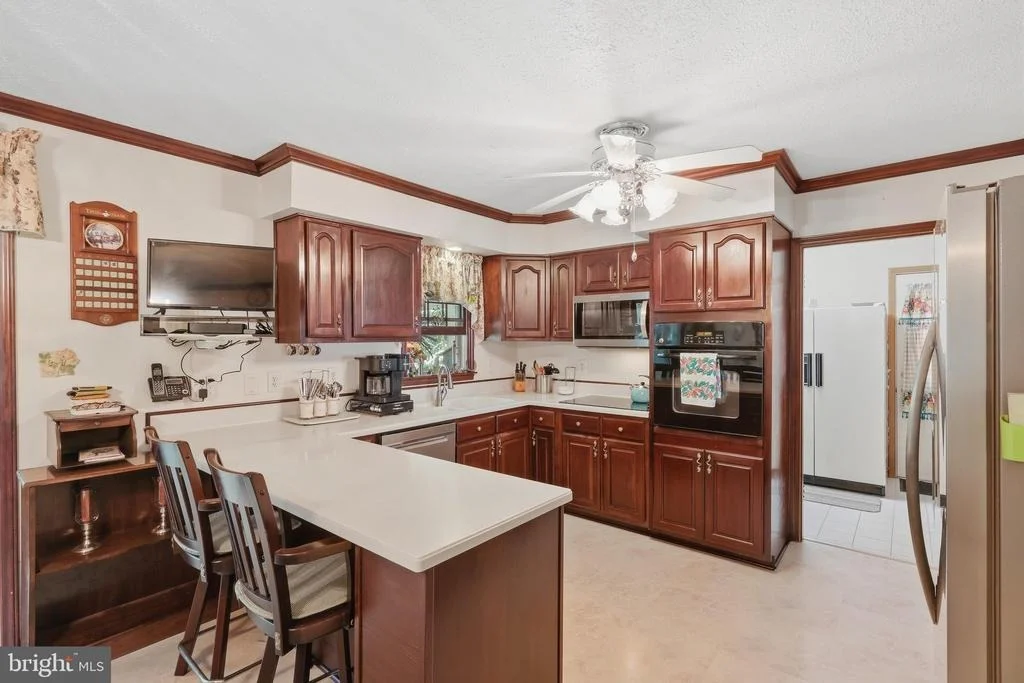 Photo of 24 SYDNEY CIRCLE