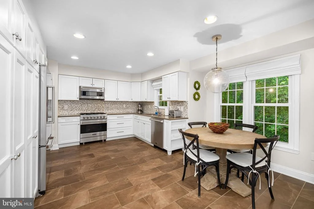 Photo of 9206 NORTHEDGE DRIVE