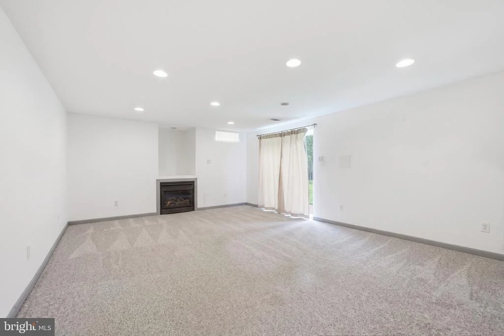 Photo of 9260 MATTHEW DRIVE