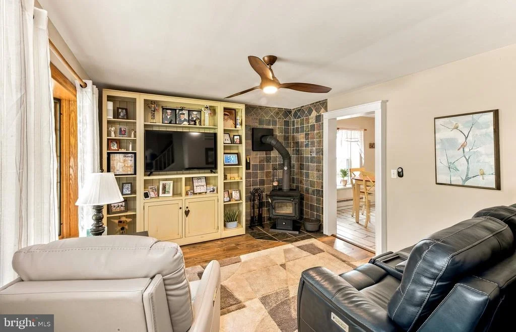 Photo of 15 EAGLE COURT